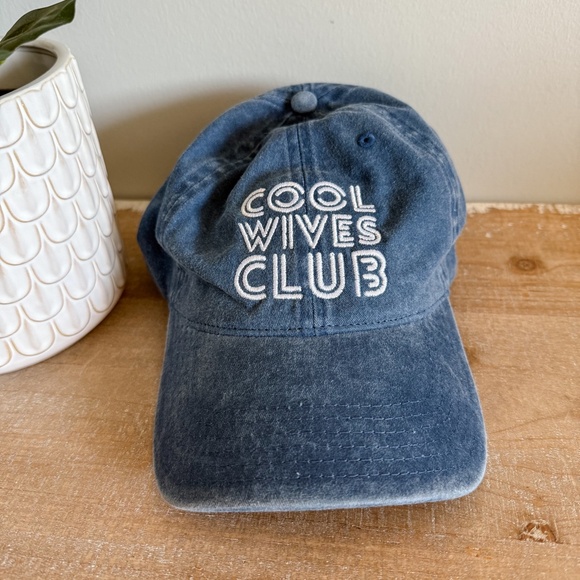 Hubs & Hers Cool Wives Club Relaxed Fit Hat - Picture 1 of 4